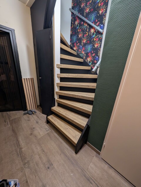 PXL 20251209 171808057 (1)